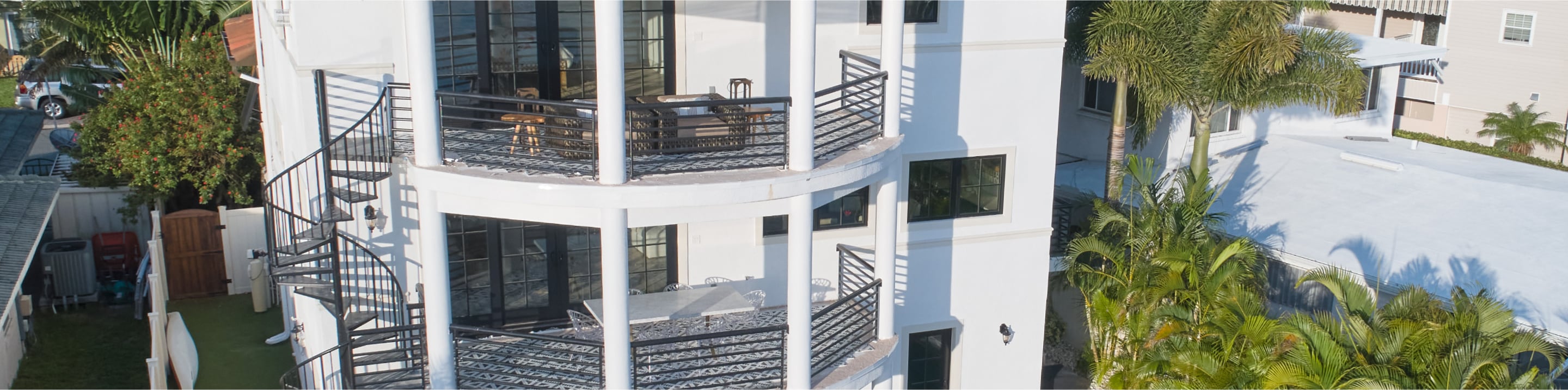 Full width image bar