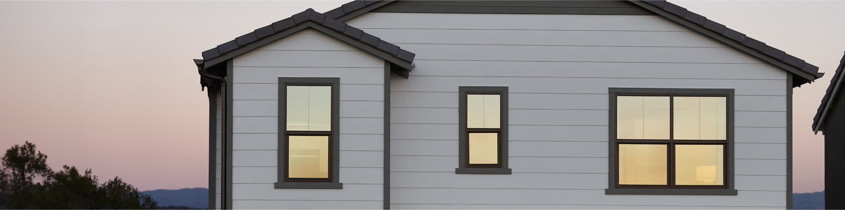 Full width image bar