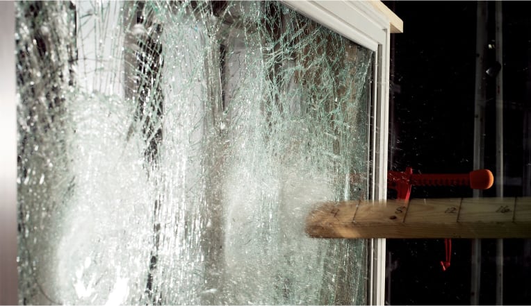  Impact-resistant Glass